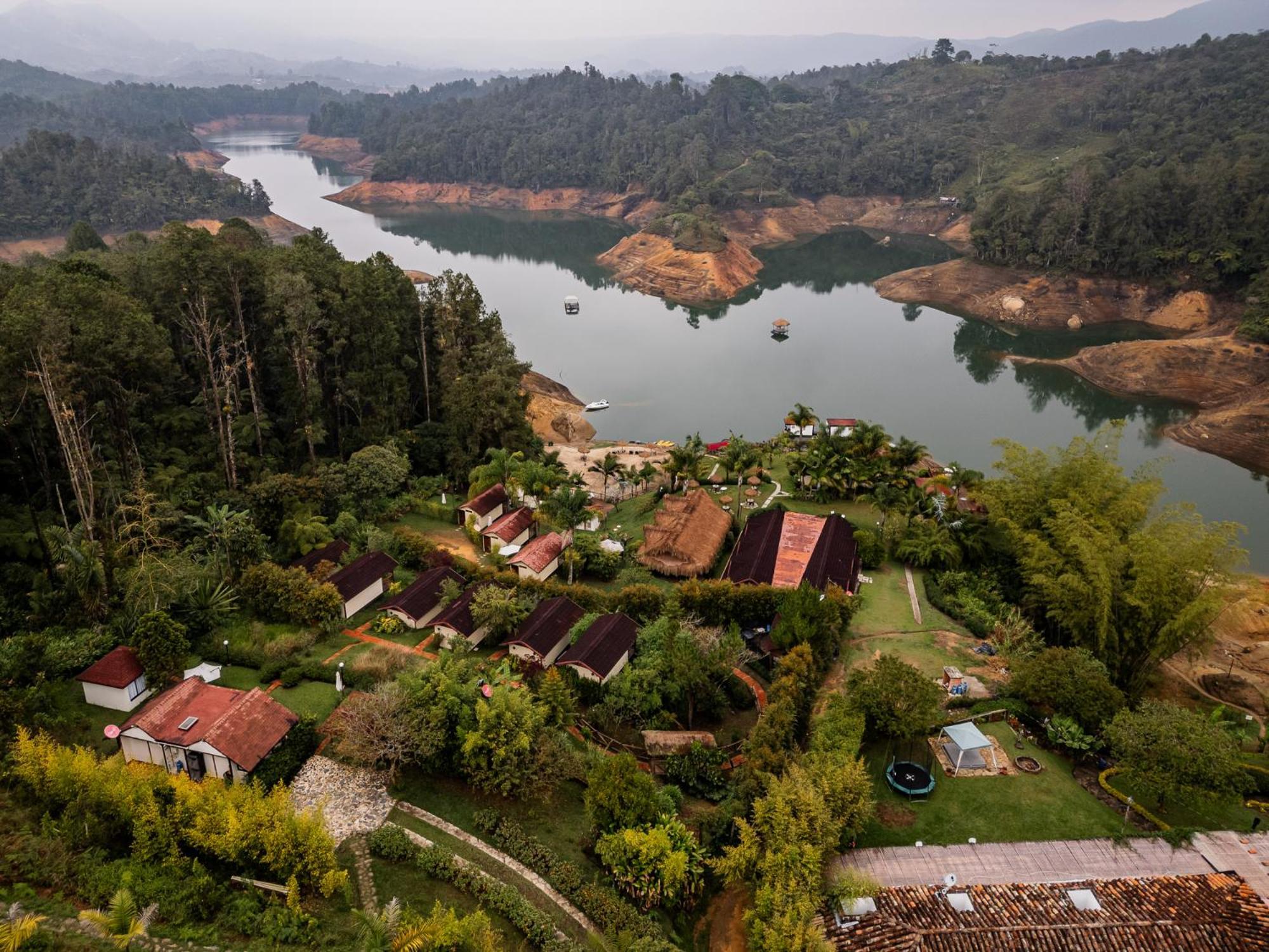 Hotel Pietrasanta Guatapé Dış mekan fotoğraf